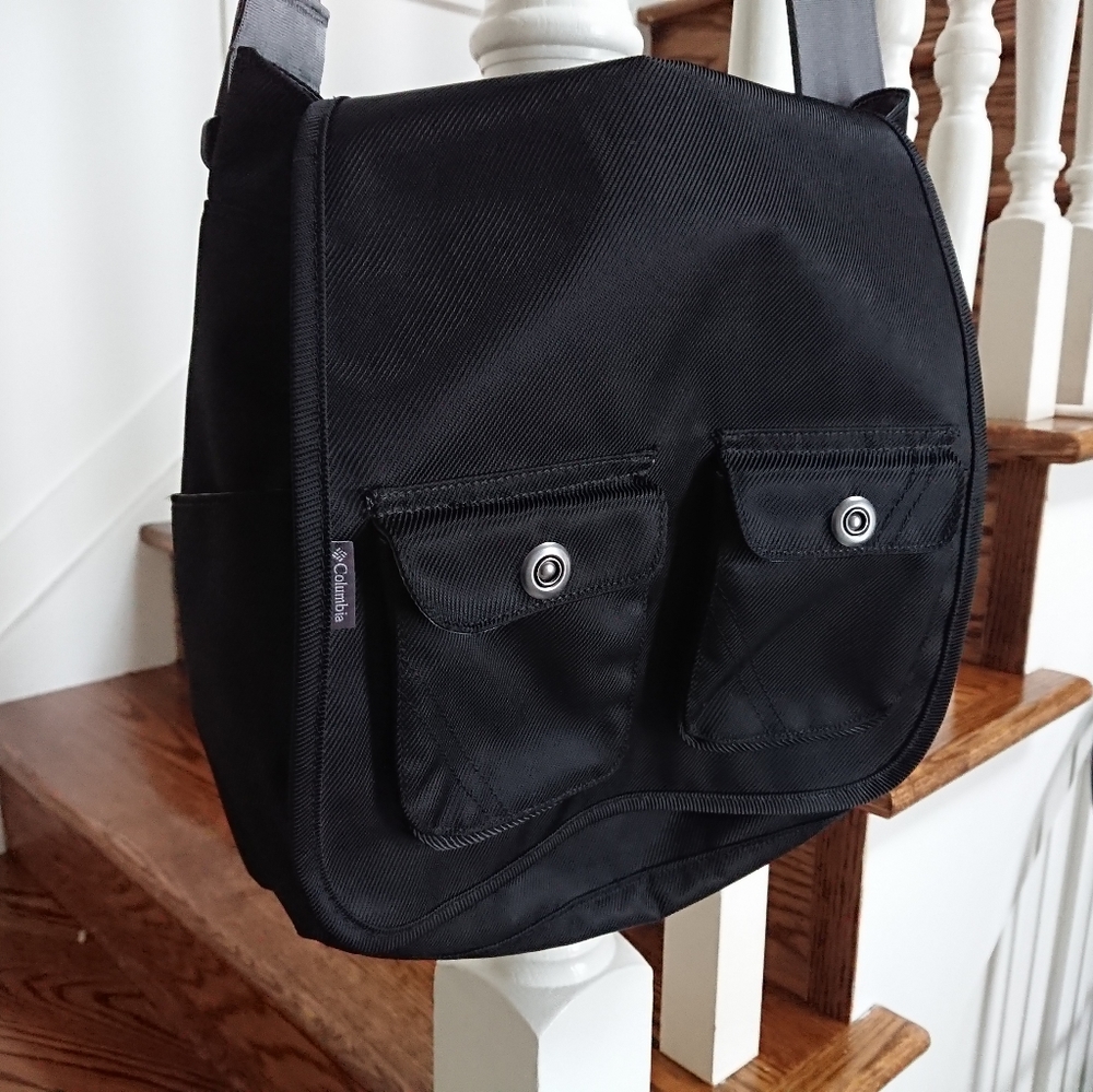 Columbia black messenger bag